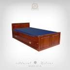Кровать из массива "Боцман" в морском стиле
