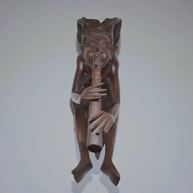 Статуэтка Девушка со свирелью AB-003 тиковое дерево 19х33 Индонезия