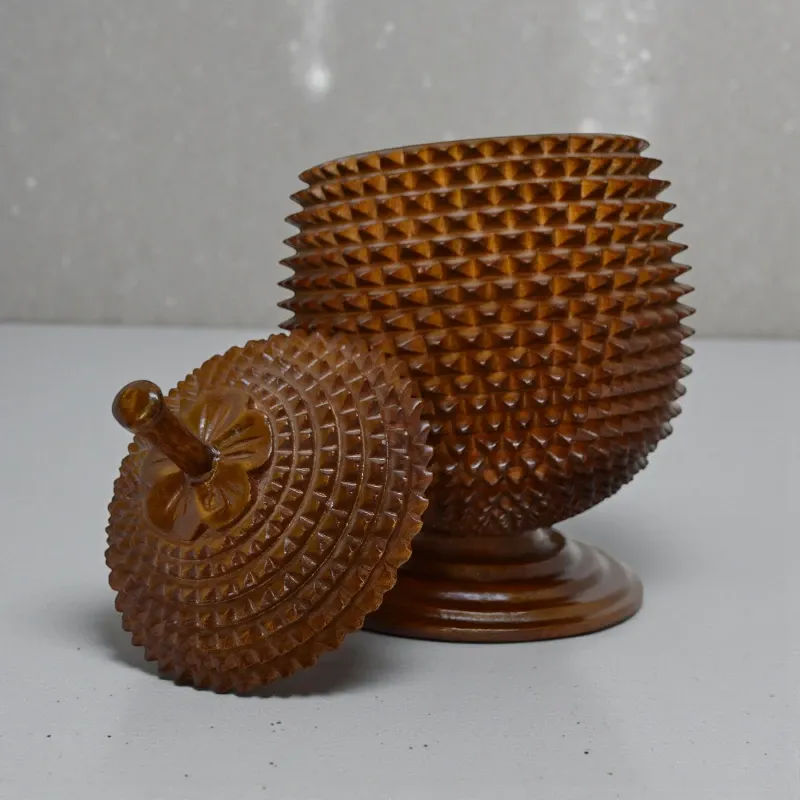 Скринька дерев'яна Дуріан К-79 тік 26x17 см Індонезія