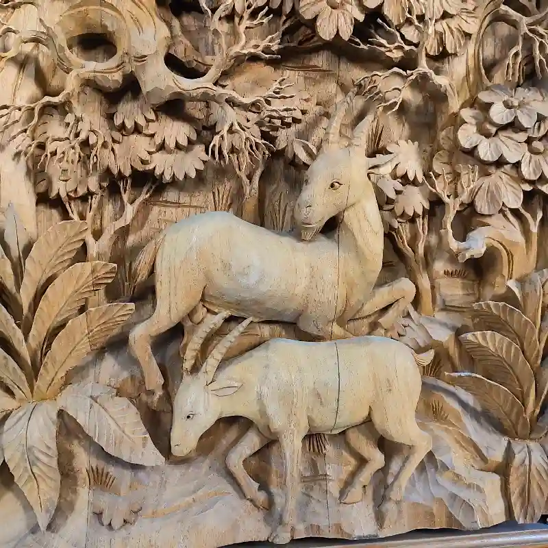 Панно дерев'яне Дикі Кози (KZ-1) тік Індонезія