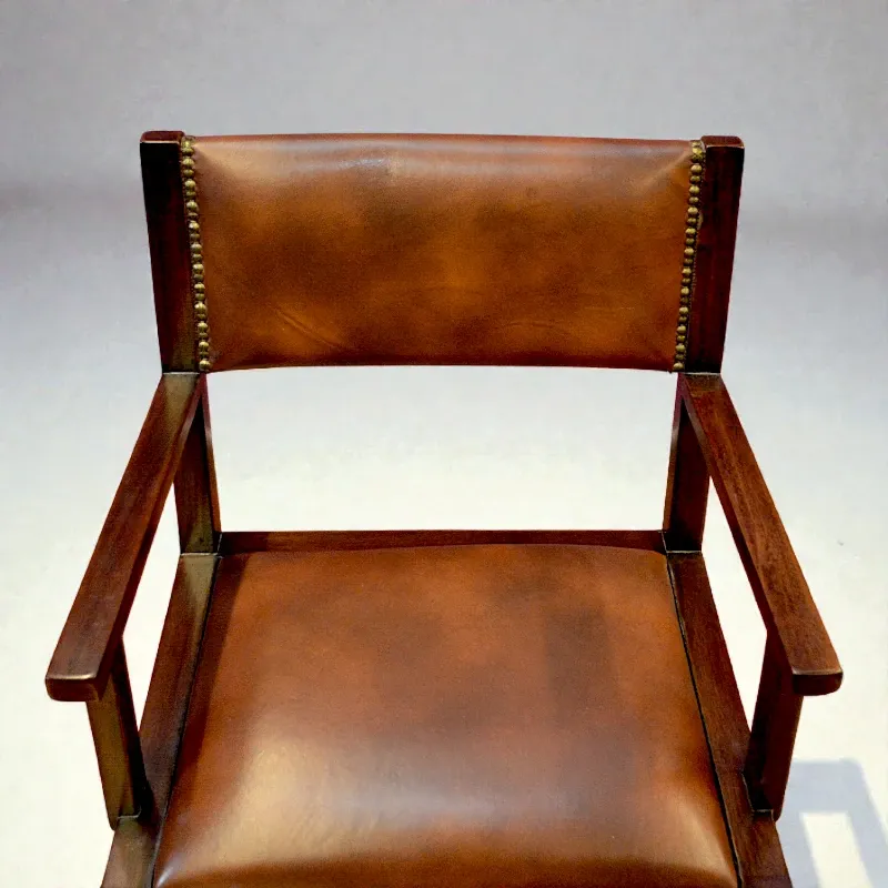 Стілець дерев'яний Мілітарі (CH01) з підлокітниками, венге