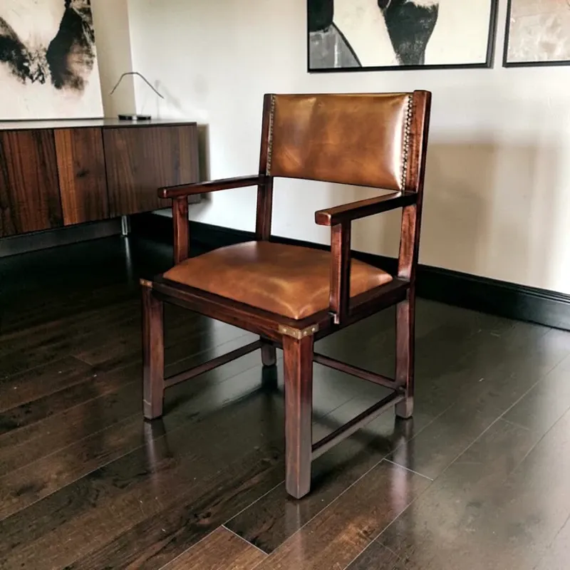 Стілець дерев'яний Мілітарі (CH01) з підлокітниками, венге